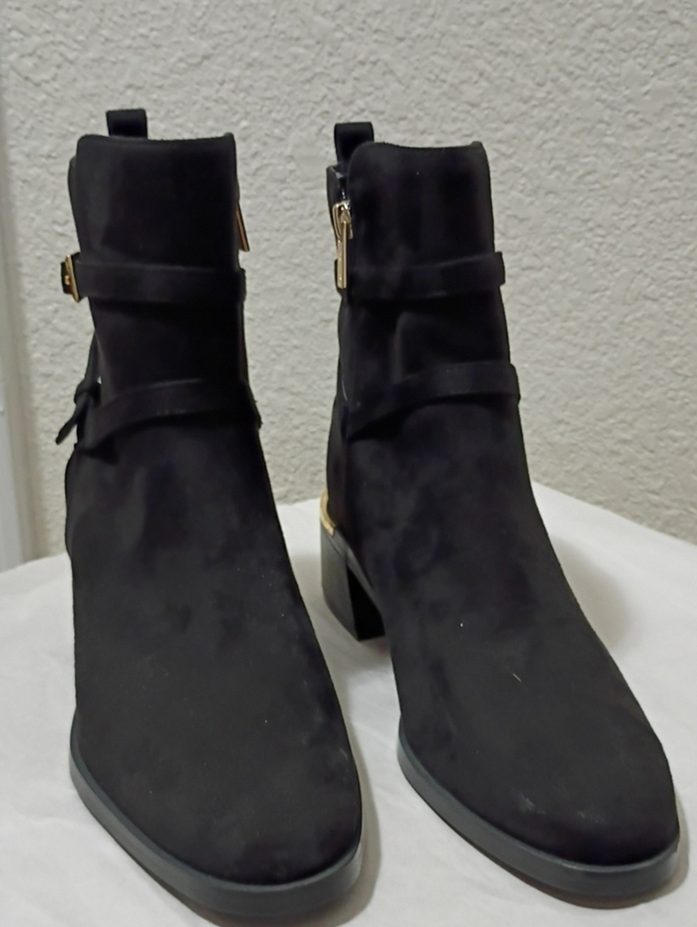 NWOB Calvin Klein Black suede Jasen 2 Buckle Strap Booties with Size 8.5 M - Picture 4 of 15